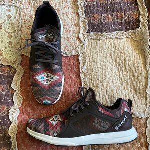 Ariat Fuse tennis shoes